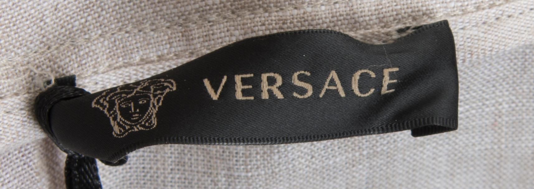 BLUS, Versace.