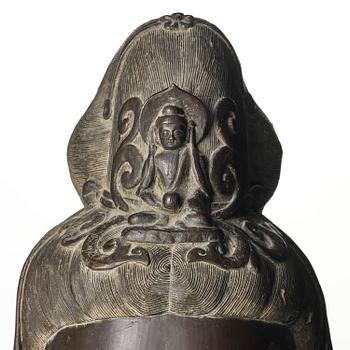A large Chinese bronze head of Guanyin, late Qing dynasty, 19th century/around 1900.