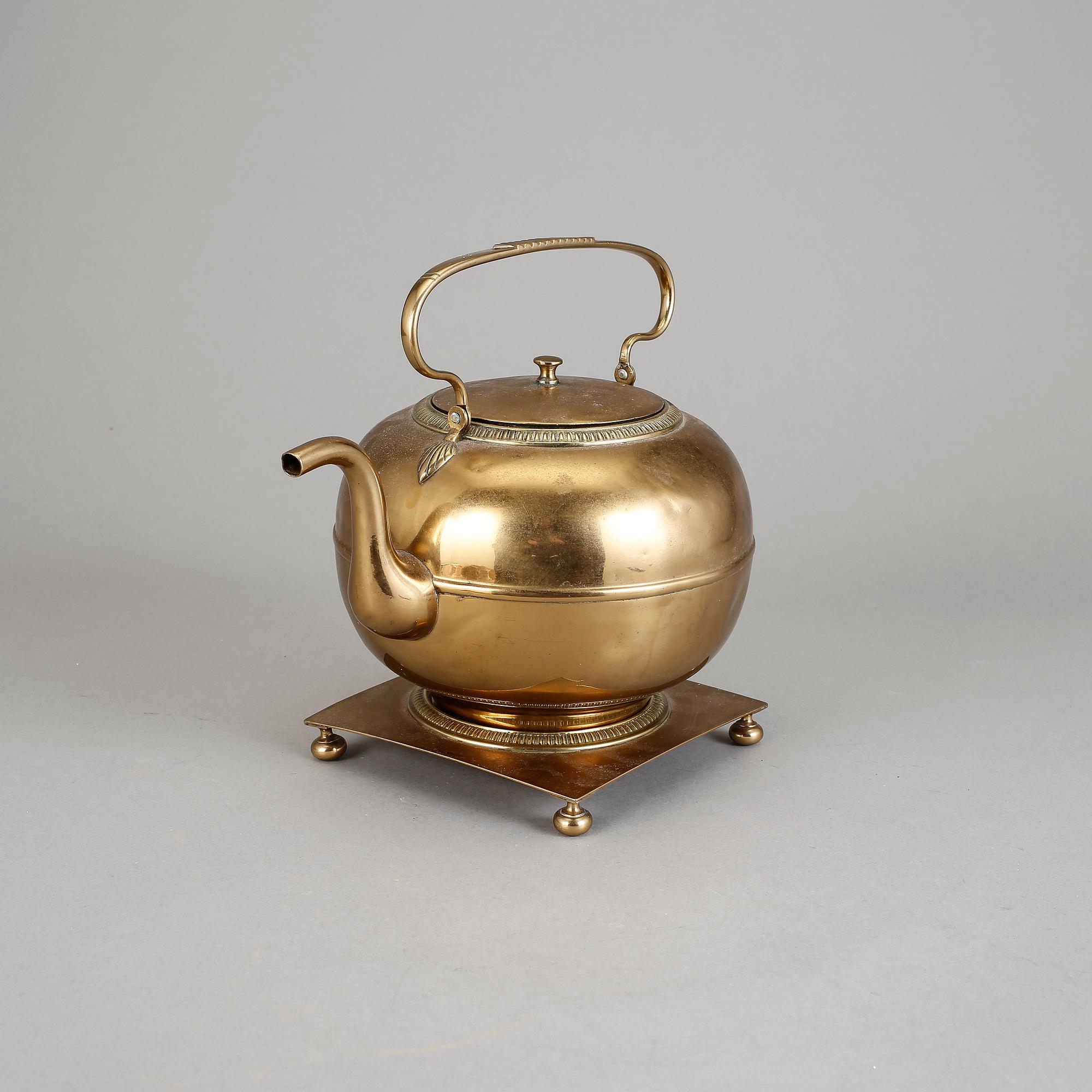 TEKANNA, mässing, Skultuna, omkring 1840-1860.