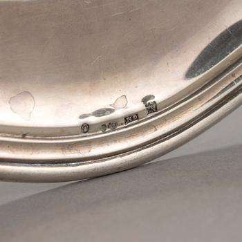 PARTI SILVER, 4 delar, bla Gustaf Möllenborg, Stockholm 1900-tal. Total vikt ca 831 g.