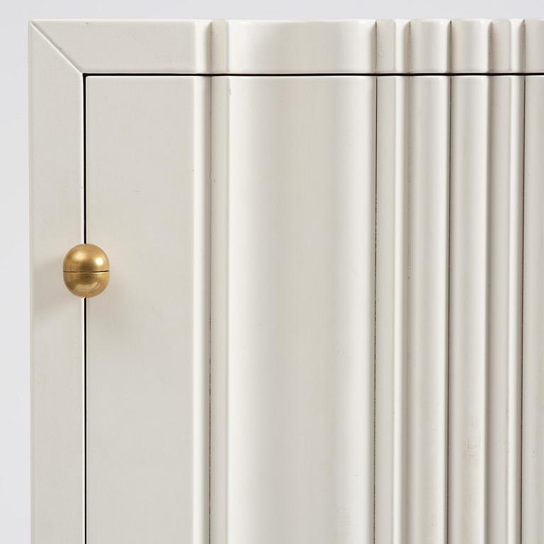 Josef Frank, a cabinet model 2192, Firma Svenskt Tenn, post 1985.