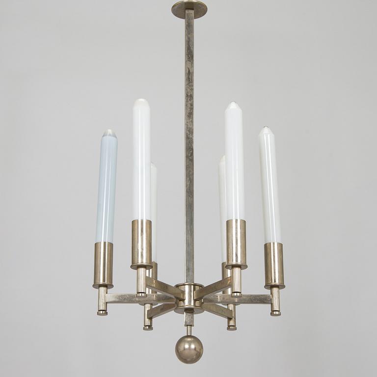 Paavo Tynell, A 1930s made to order chandelier for Taito.