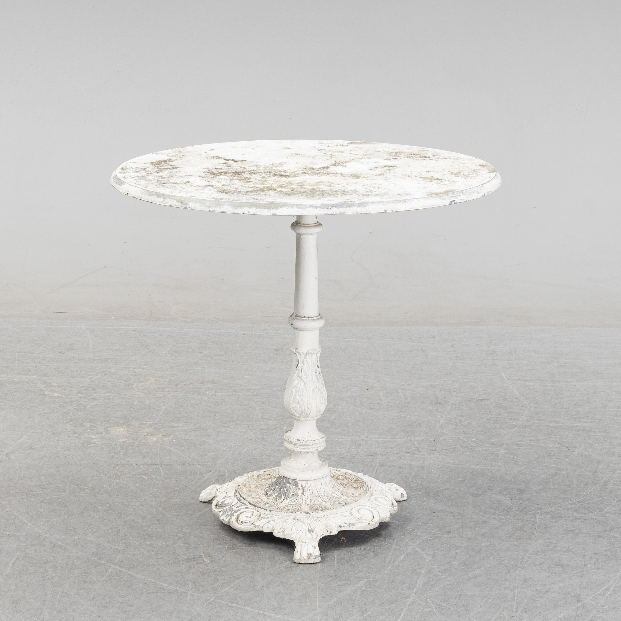 Trädgårdsbord samt två trädgårdsstolar, Melins, Anderstorp, sent 1900-tal.
