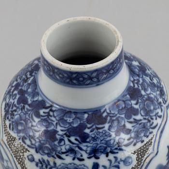 Ten pieces of Chinese porcelain, Qing dynasty 18th century,.