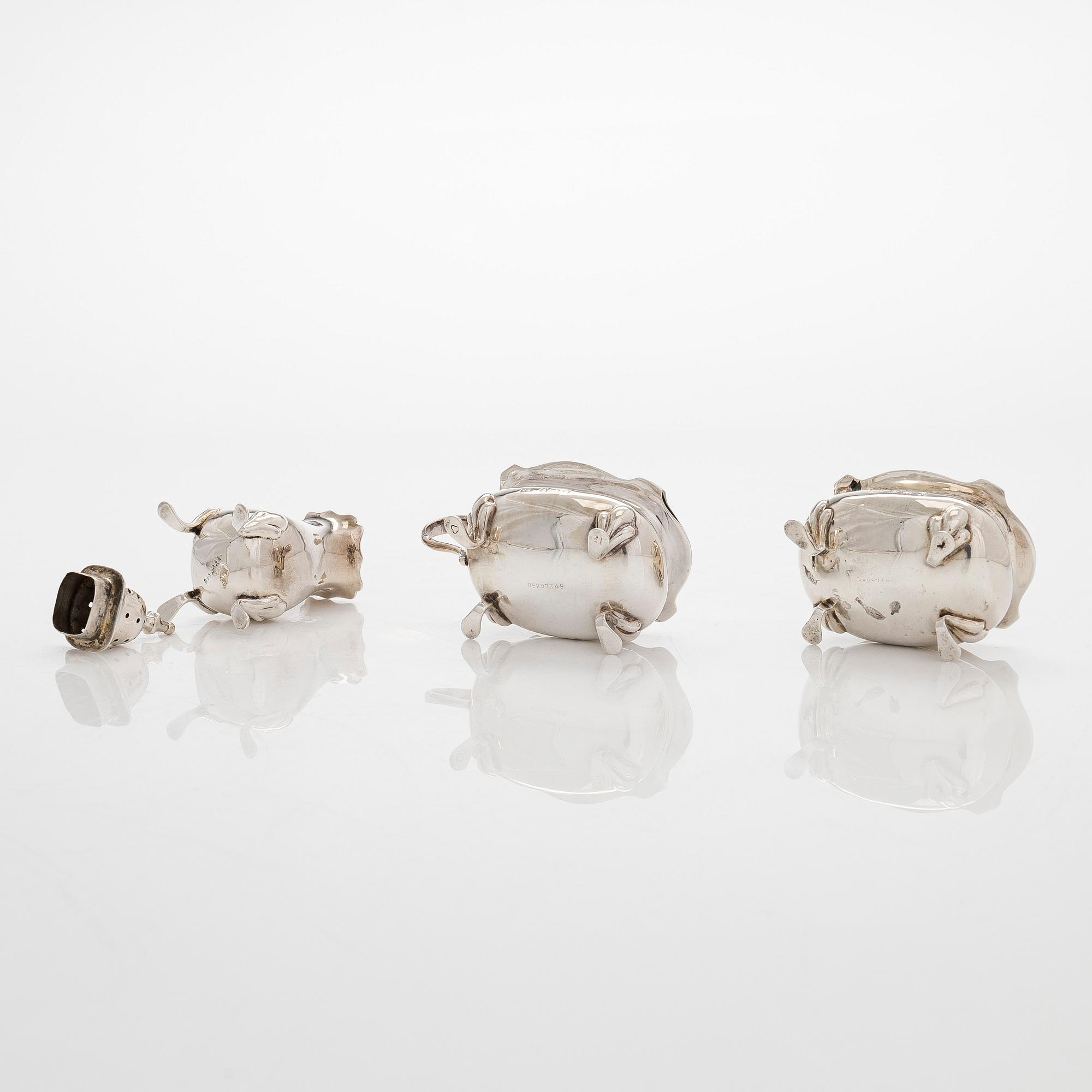 Kryddset, 3 dlr, sterlingsilver, Sheffield och Birmingham, England 1920-30-tal. samt försilvrat fat.