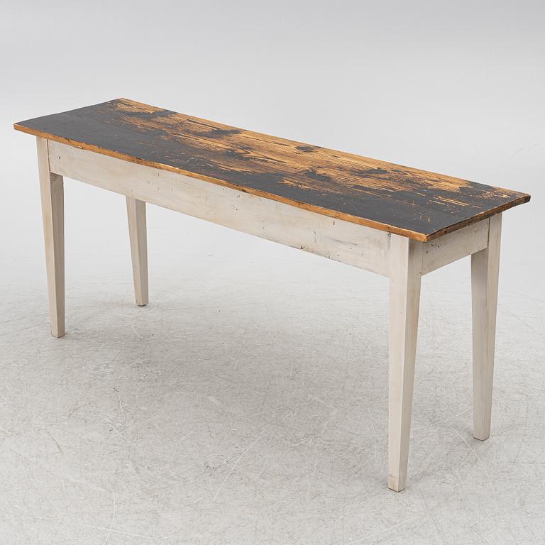 A 19th/20th century table.