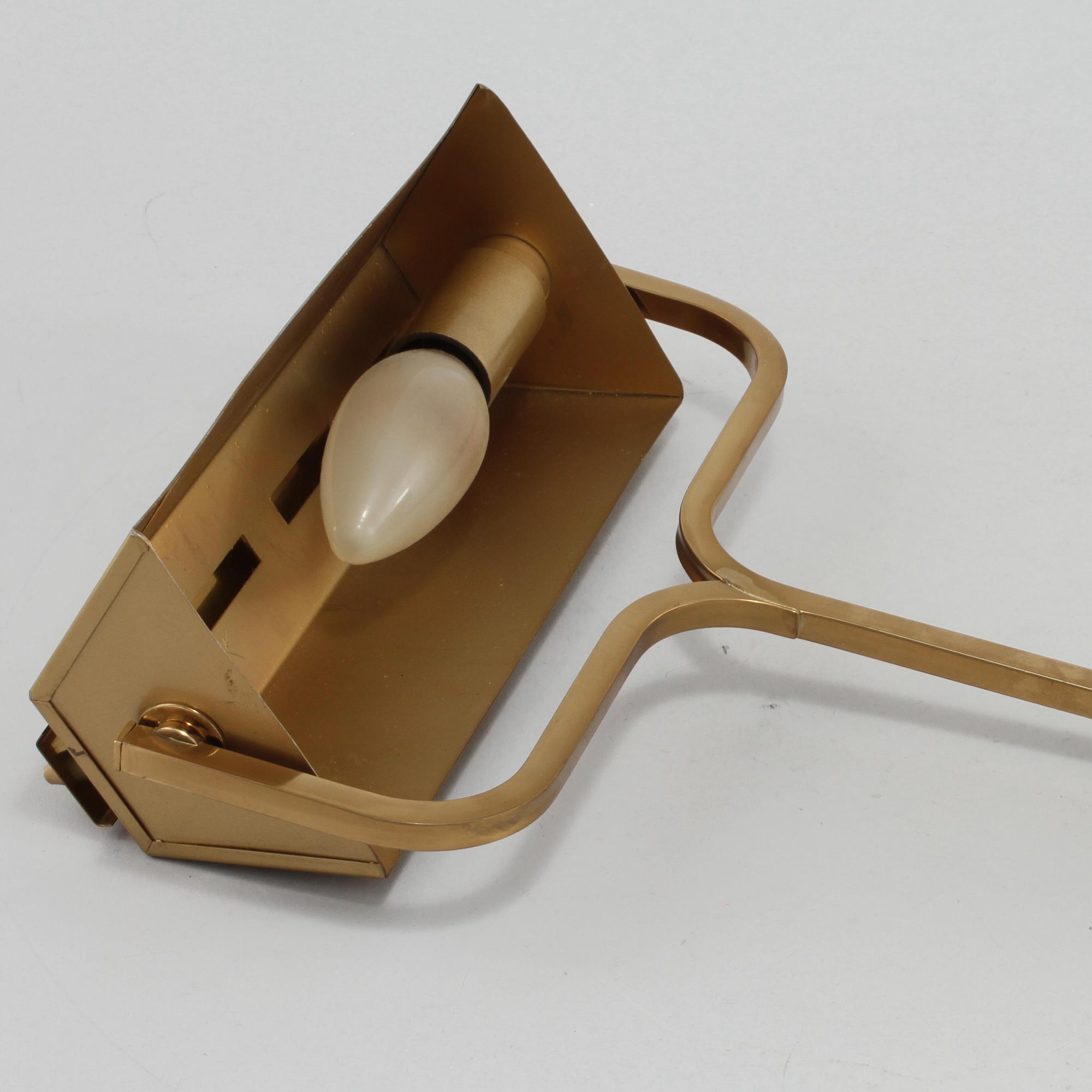 BORDSLAMPA, 1900-talets andra hälft.