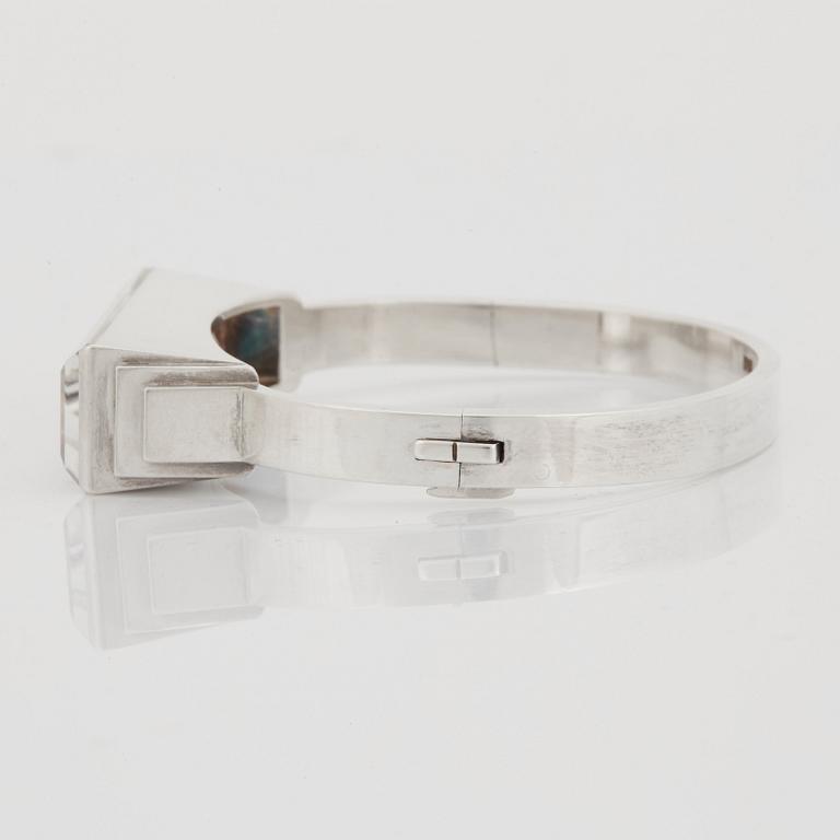 Wiwen Nilsson, armring, Lund, 1943, sterling och bergkristall.