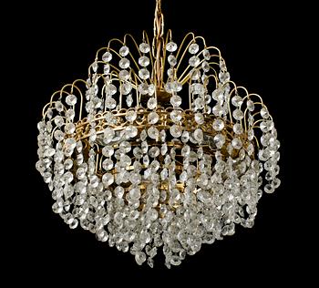 TAKLAMPA, mässing och kristall, 1900-talets mitt.