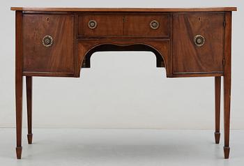 SIDEBOARD. England, tidigt 1900-tal.