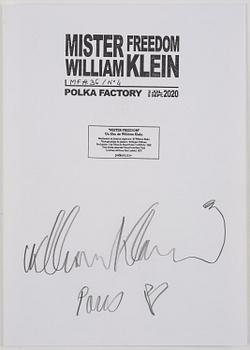 William Klein, ”Mister Freedom koffert - full set edition”, 2020.