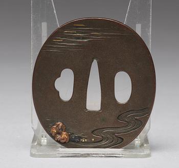 A Japanese bronze Tsuba, signed presumably by Yano Ysunenano, Edo period (1603-1868).