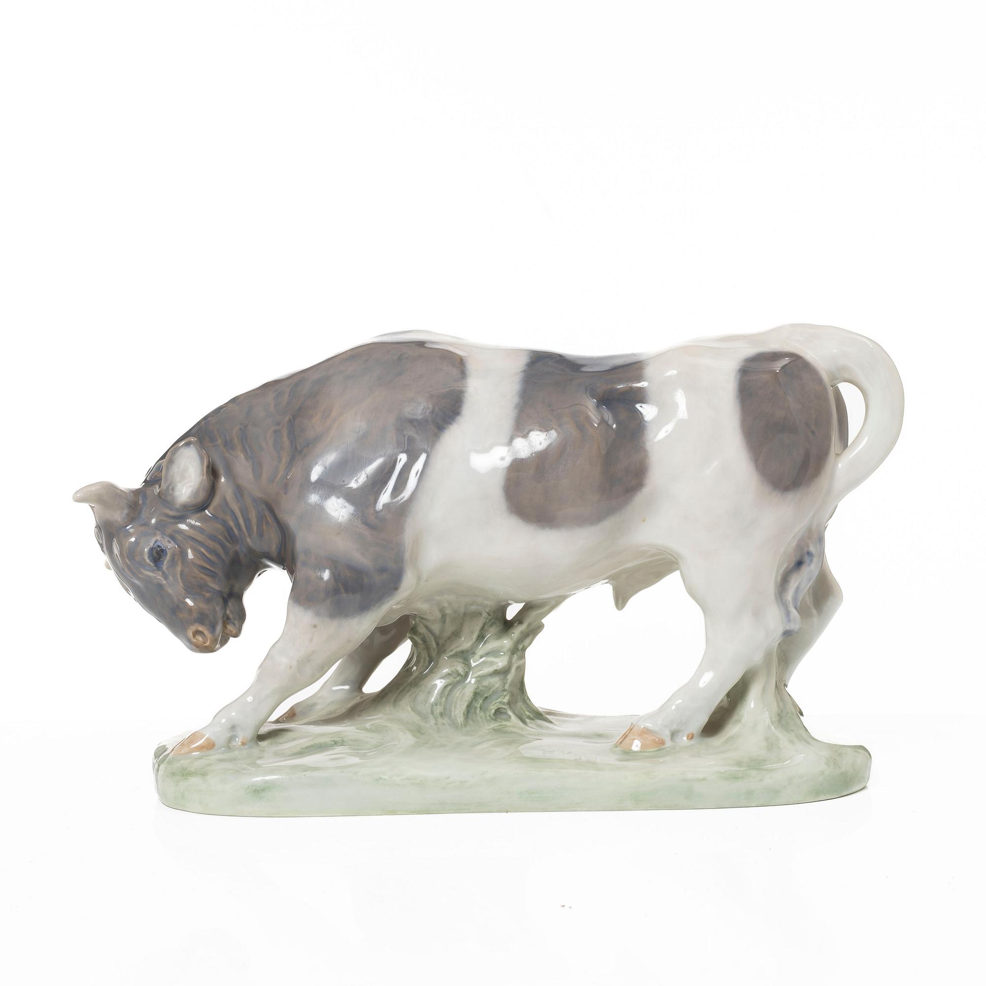 Knud Kyhn, Figure, porcelain, Royal Copenhagen, Denmark, 1980-1984.