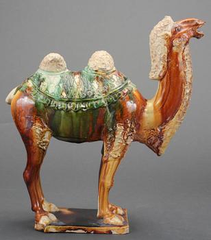 FIGURINER, 2 st, lergods, Tangstil.