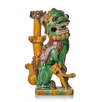 975. A biscuit joss stick holder, Qing dynasty, Kangxi (1662-1722).