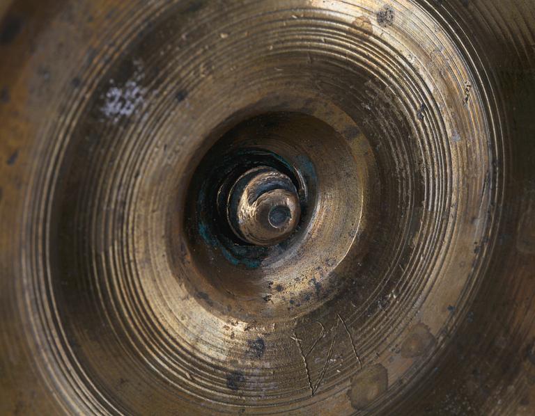 LJUSSTAKAR, ett par, mässing, barock, Sverige, 1700-tal.