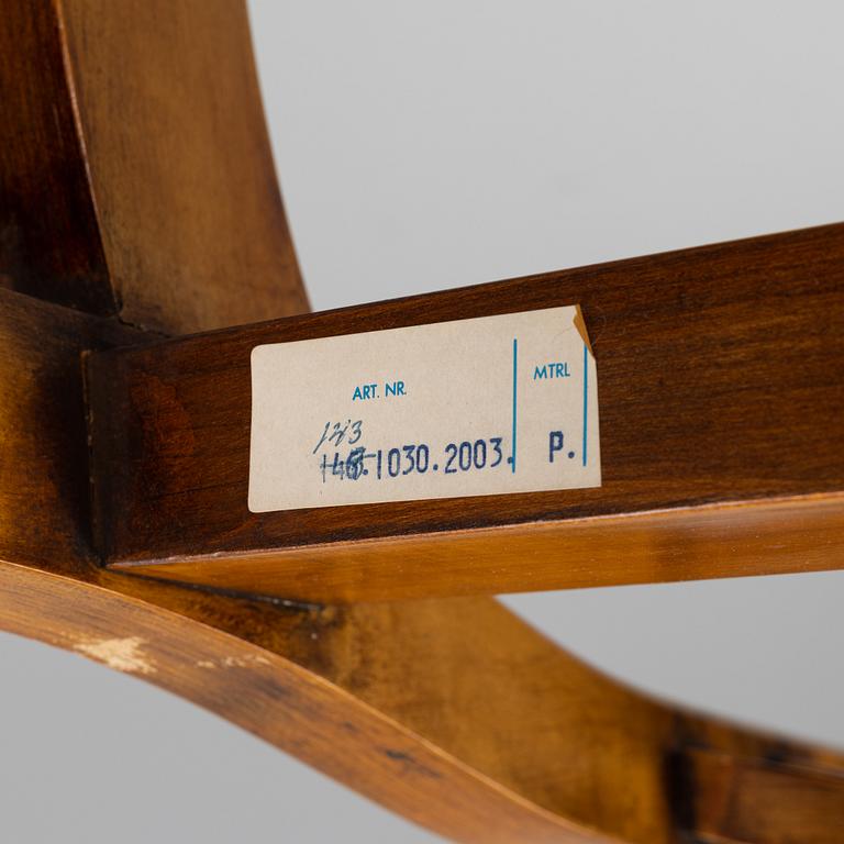 A set of six English mahogany chairs, 20th Century.