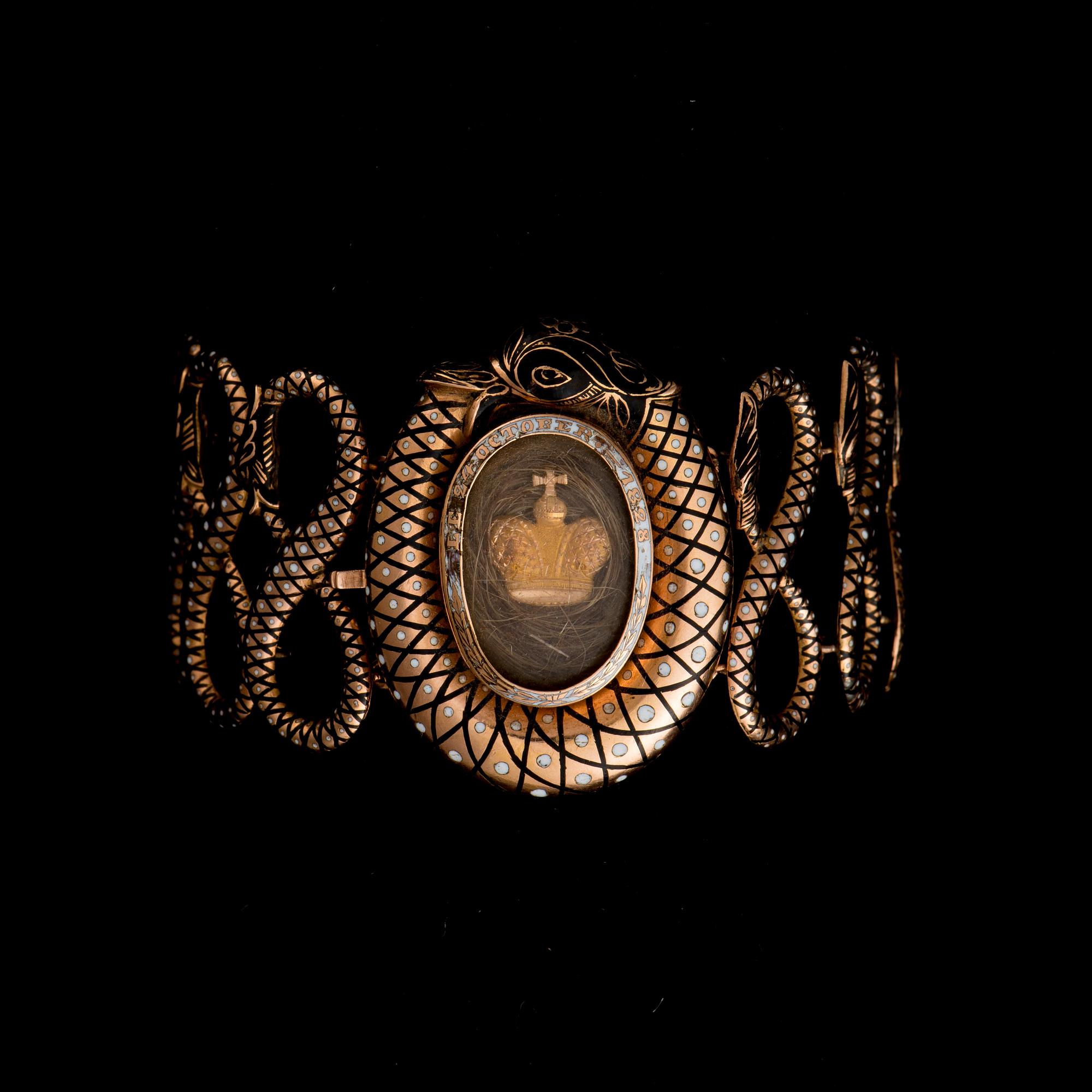 KEJSERLIGT SORGSMYCKE, ARMBAND.