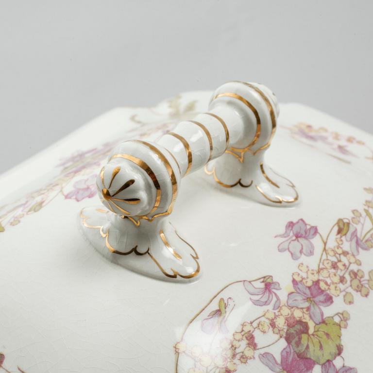 MATSERVIS, 49 delar, opakgods, "Viola", Gustavsberg, tillverkad 1895-1930.