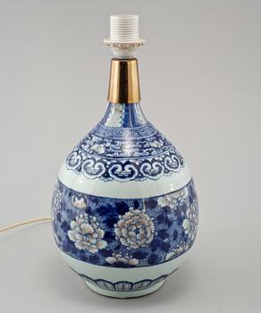 BORDSLAMPA, porslin, Japan, 1800-tal.