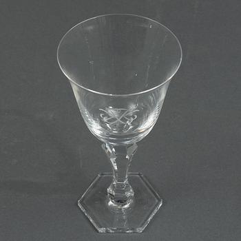 Elis Bergh, a 38-piece 'Gustaf Adolf' glass service, Kosta.