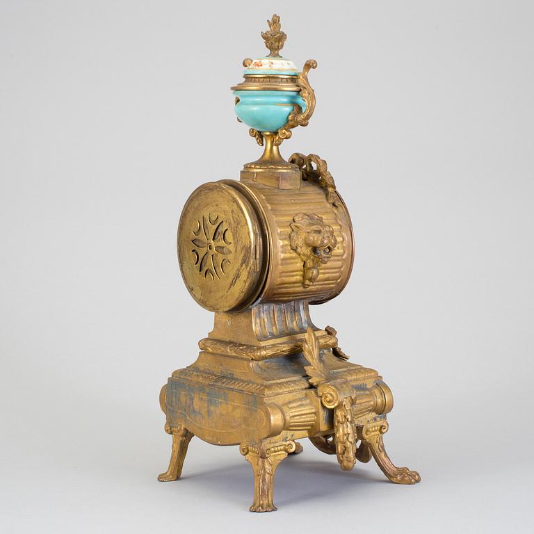 BORDSPENDYL, Brunfaut, Louis XVI-stil, sent 1800-tal.