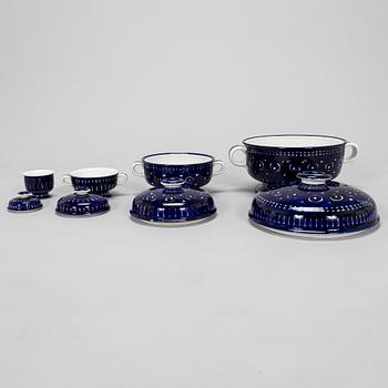 Ulla Procopé, a 86-piece 'Valencia' porcelain tableware set for Arabia.