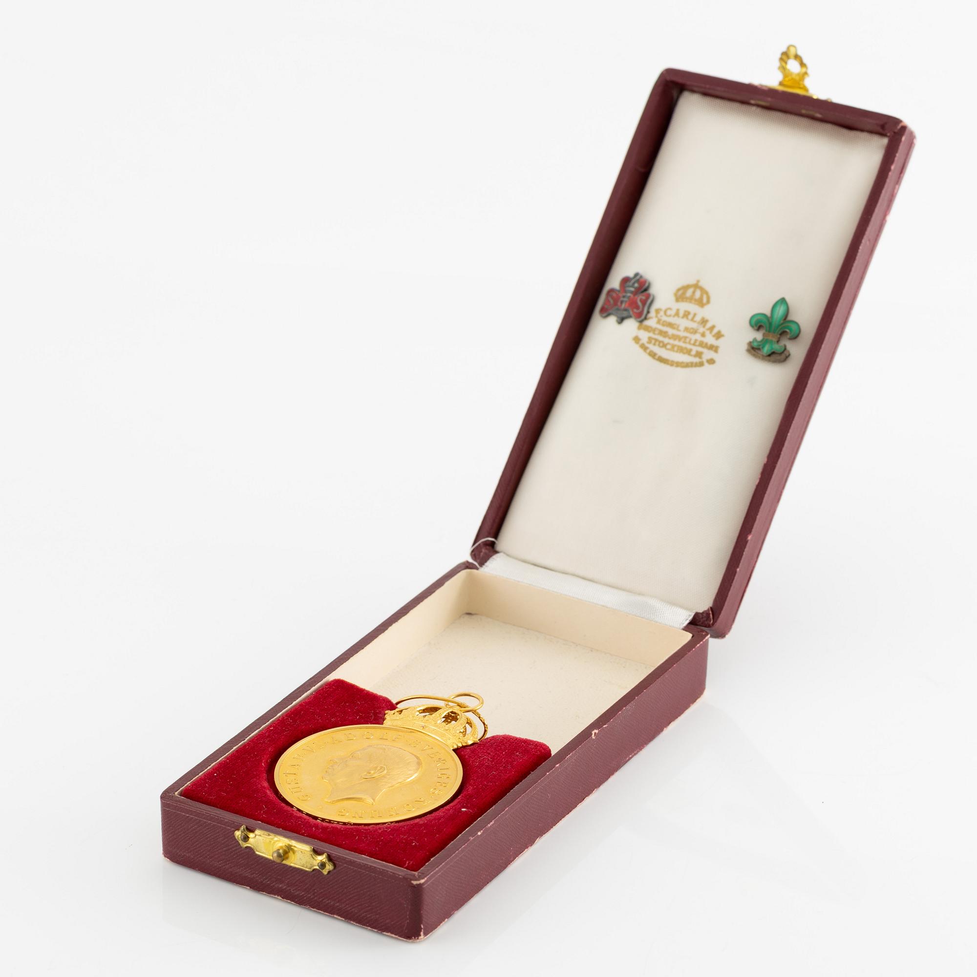 Gustav VI Adolf, a gold medal, Pro Patria, 1960.