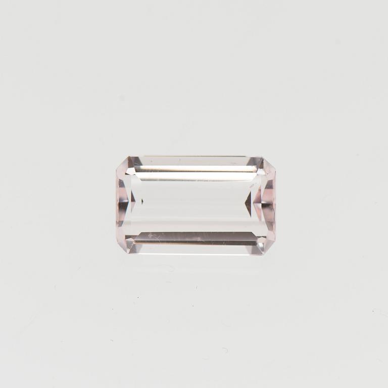 MORGANITE, step cut, 8.60 ct.