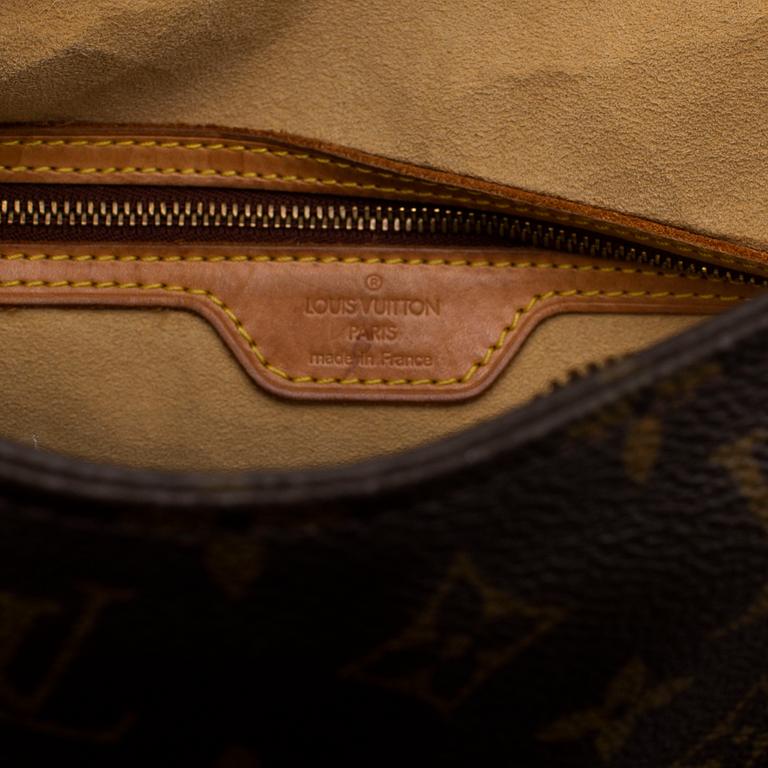 LOUIS VUITTON, a "Looping GM" bag.