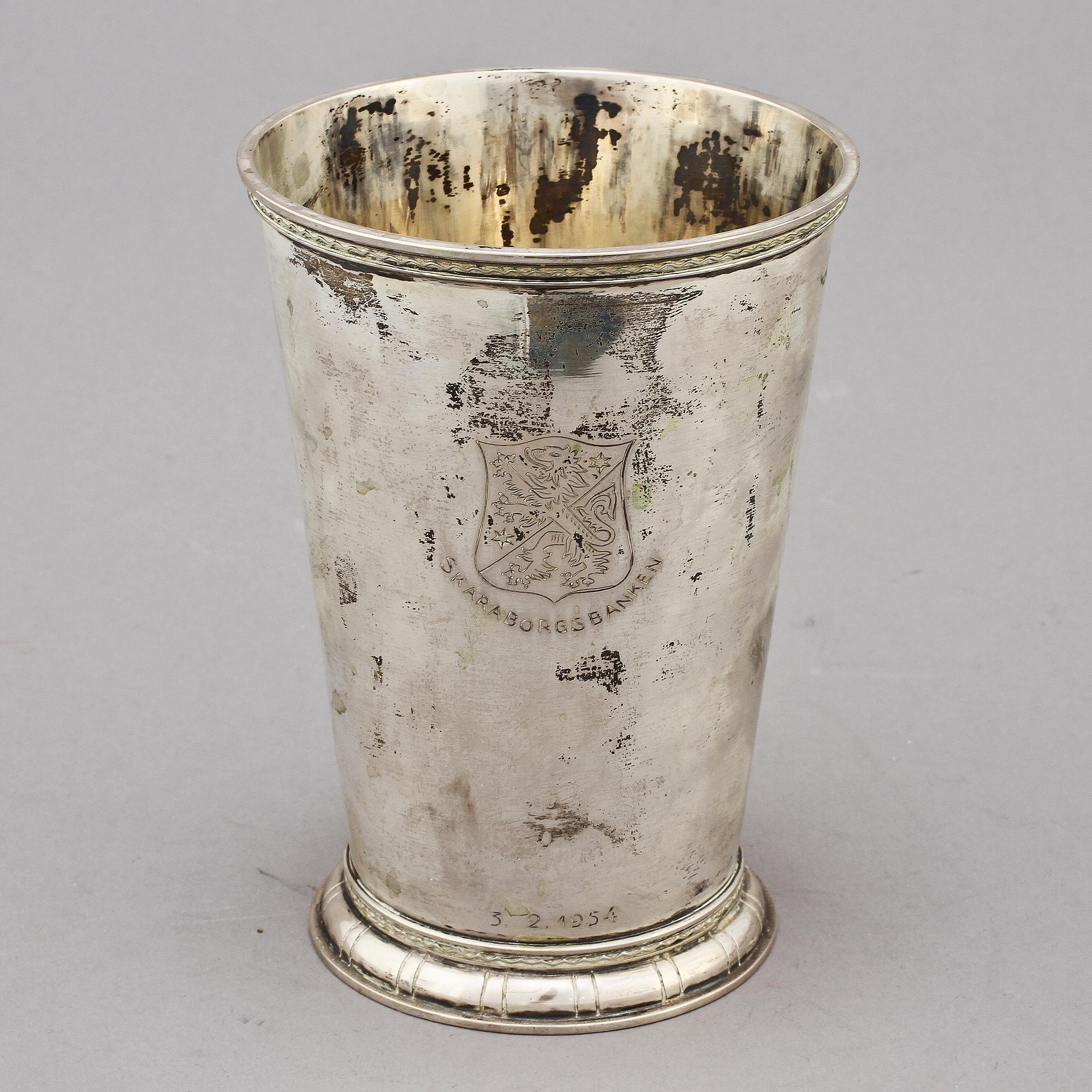 BÄGARE, silver, Eric Råström, Stockholm, 1953. Tot. v. 328 g.