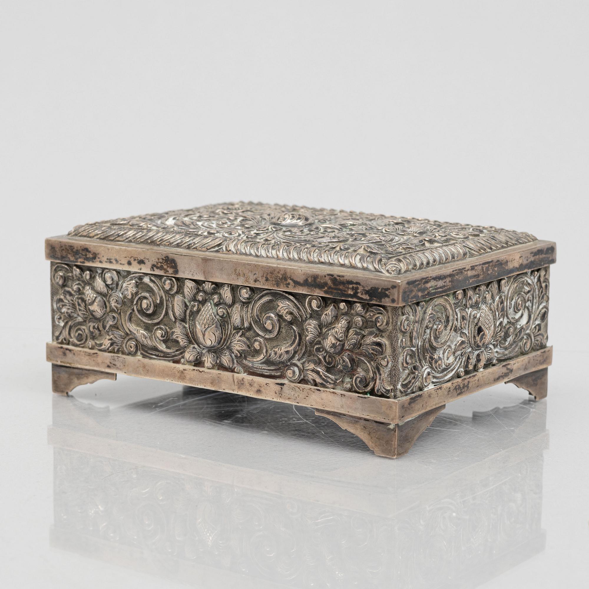 Cigarrask/skrin, silver, Yogya, Indonesien, 1900-tal.