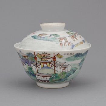 SKÅL med LOCK, porslin, Kina.