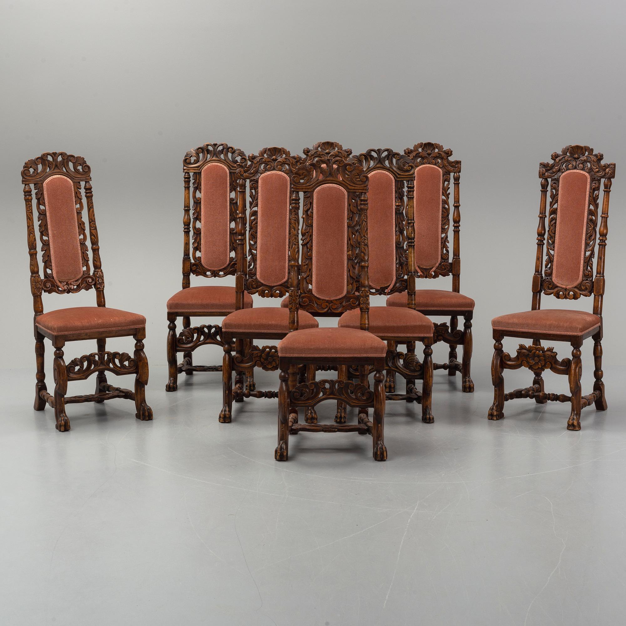 A dining table and eight chairs, Baroque and baroque style, 20th century and older.