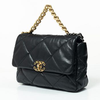 Chanel, Bag, "19 Medium Flap Bag".