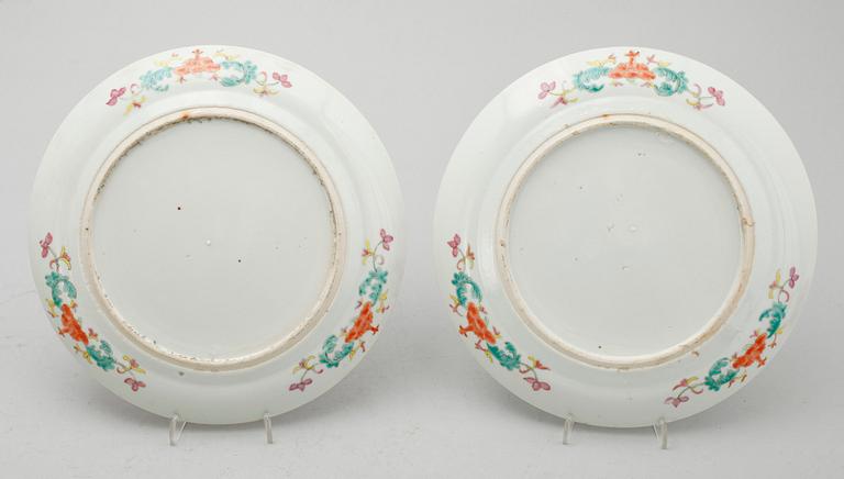 TALLRIKAR, 1 par, porslin, Kina, 1800-/1900-tal.