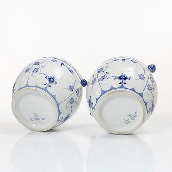 Royal Copenhagen, Outer sleeves, a pair, porcelain, "Musselmalet", model no. 126.