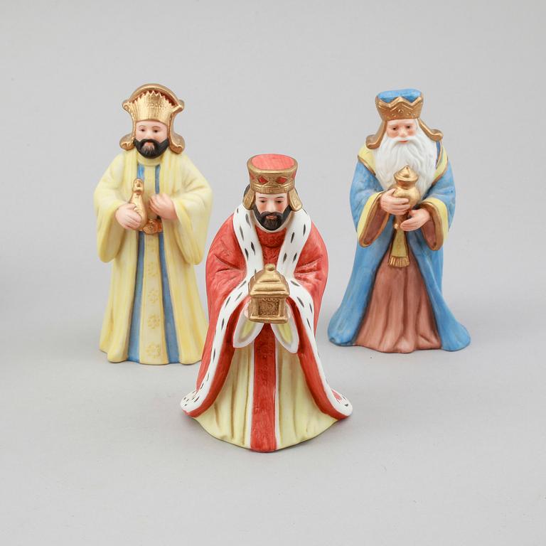 JULKRUBBA, 15 delar, porslin, efter Jenny Nyström, Kalmar Länsmuseum.