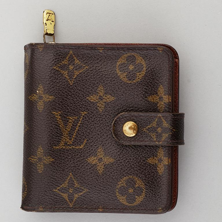 LOUIS VUITTON, a monogram canvas wallet.