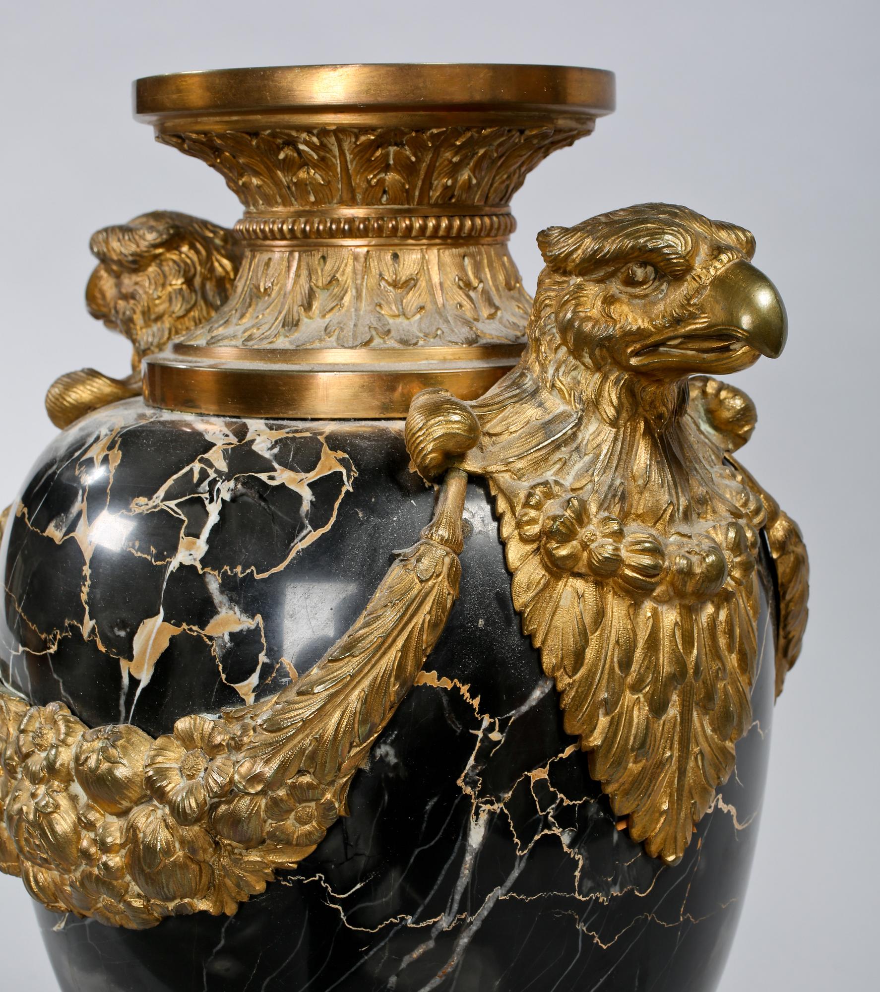 URNA, Louis XVI-stil, 1900-talets första hälft.