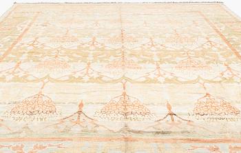 Matta, Sultanabad/Ushak design, ca 527 x 391 cm.