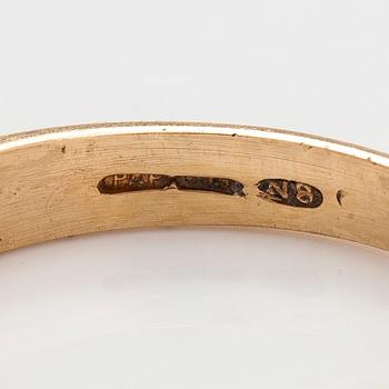 Ring, 14K vitguld med briljantslipade diamanter och safirer.