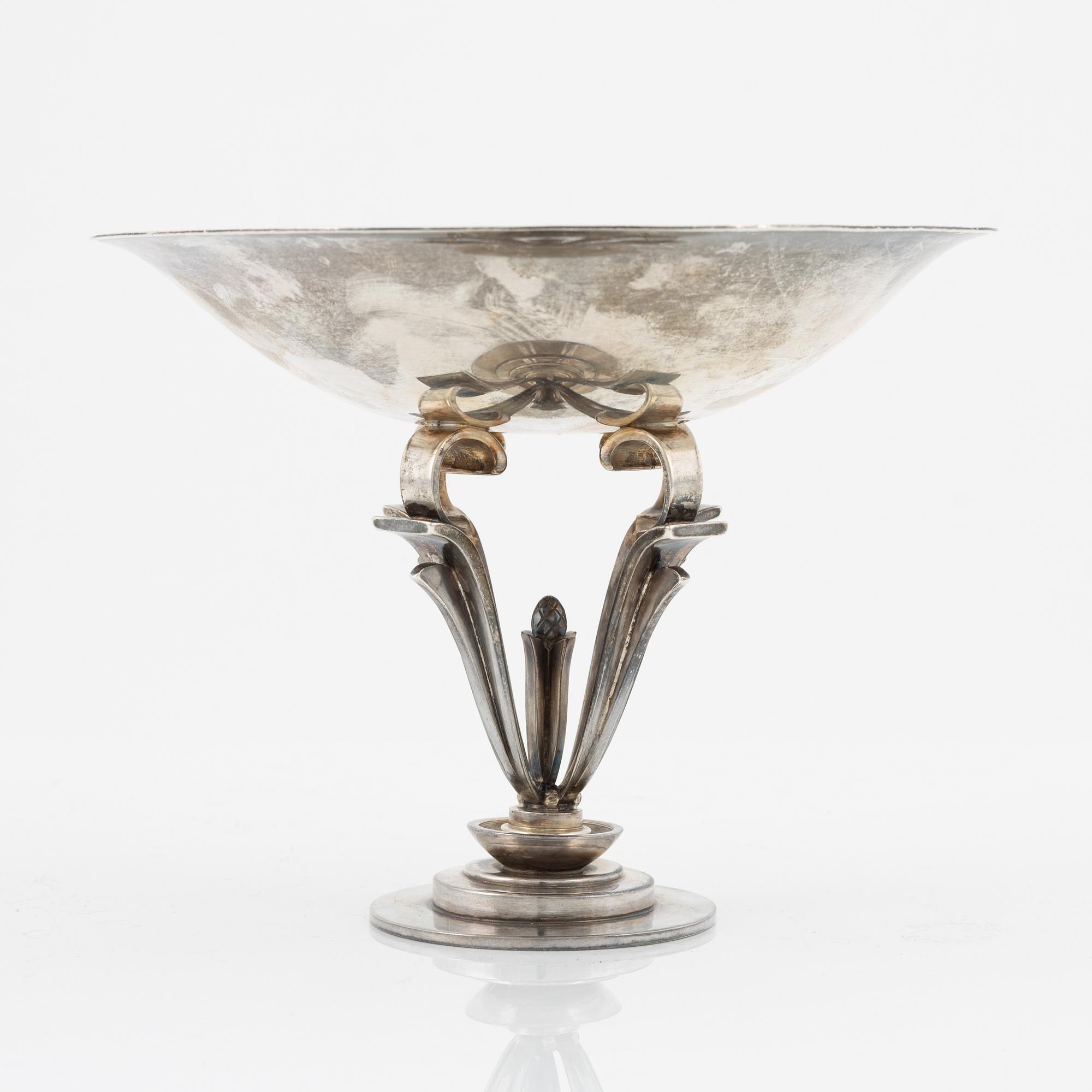 Harald Nielsen för Georg Jensen, skål på fot, sterlingsilver, Köpenhamn, design nr 688, 1933-1944.