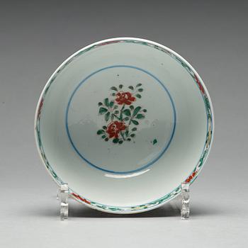 SKÅL, porslin. Mingdynastin, 1600-tal, med Chenghuas märke.