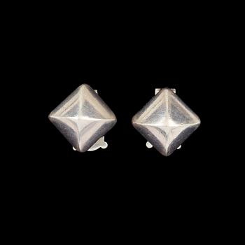 475. A pair of earrings by Hermès.