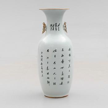 GOLVURNA, porslin, Kina, 1900-tal.