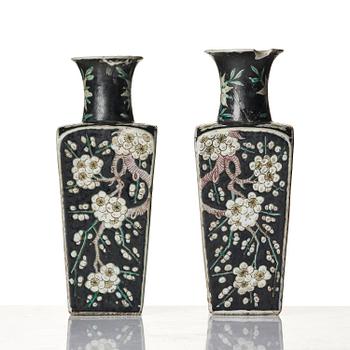 A pair of famille noire vases, late Qing, c. 1900.