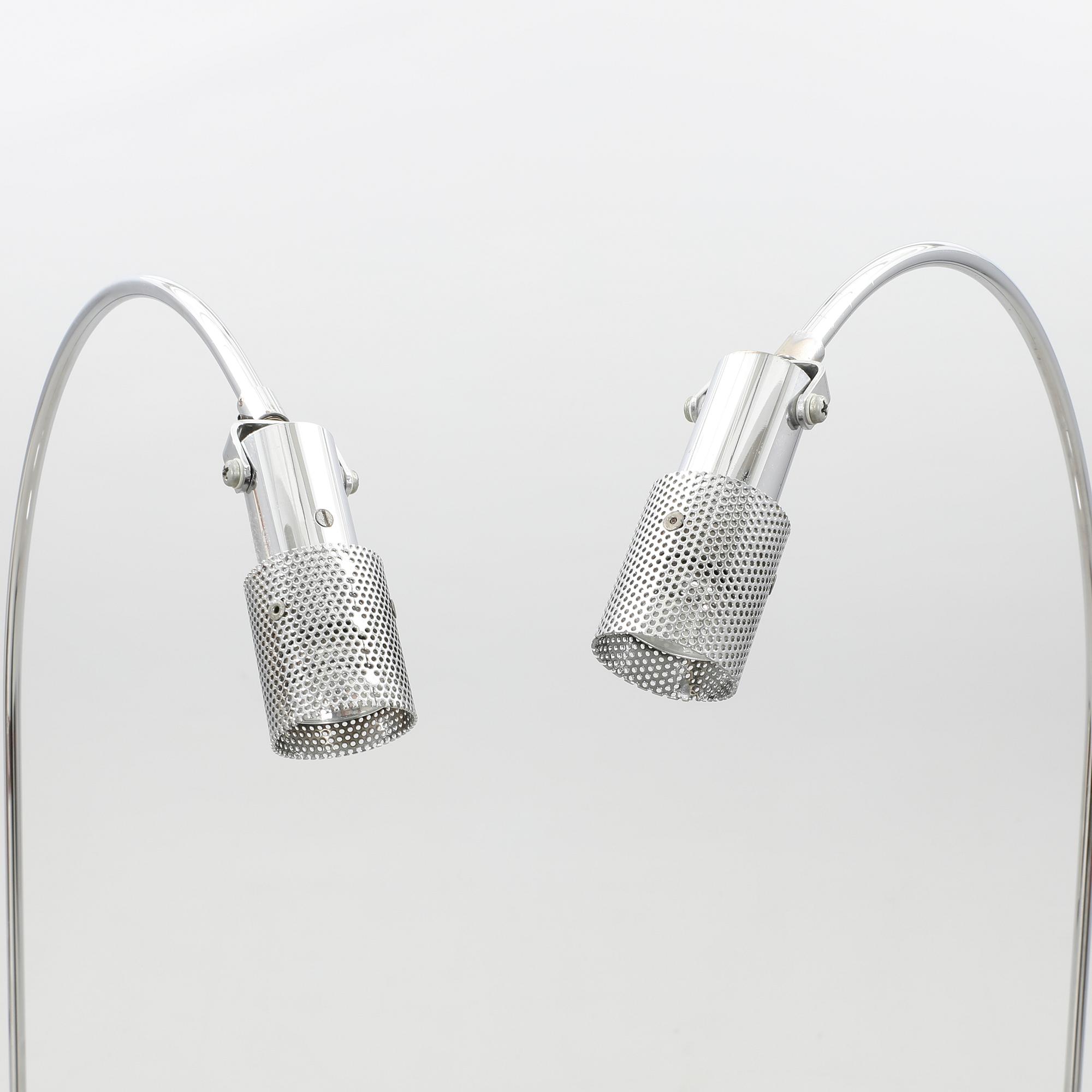 Golvlampor ett par Öia belysning 2000-tal.