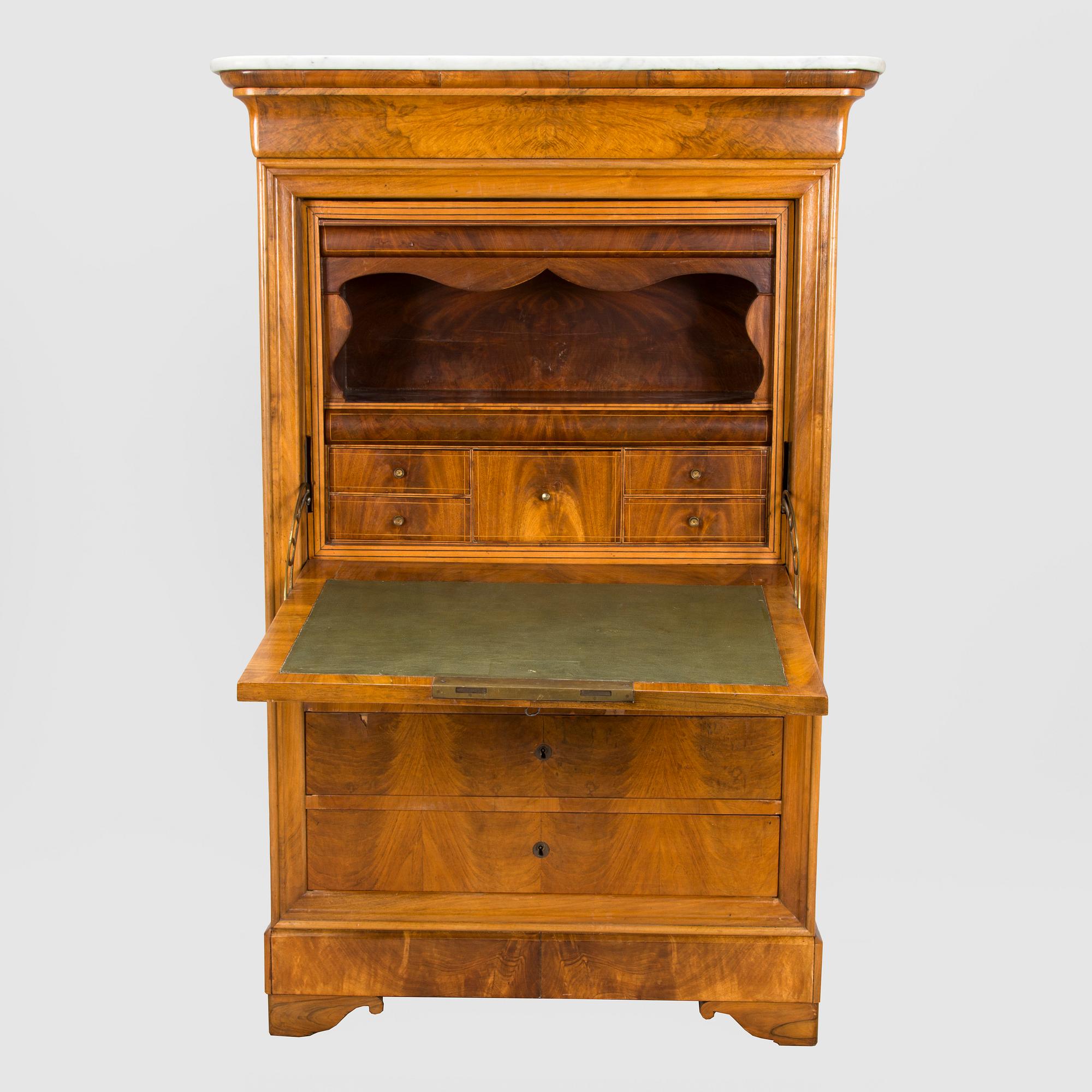 A late 19th century chiffonier.