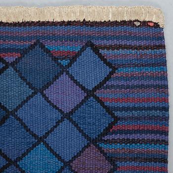 Ann-Mari Lindbom, gift Forsberg, A CARPET, "Tobias", flat weave, ca 259 x 204,5 cm, signed AB MMF AMF.